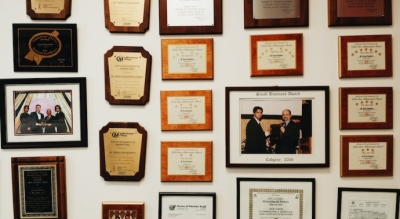 Plaque Mounting